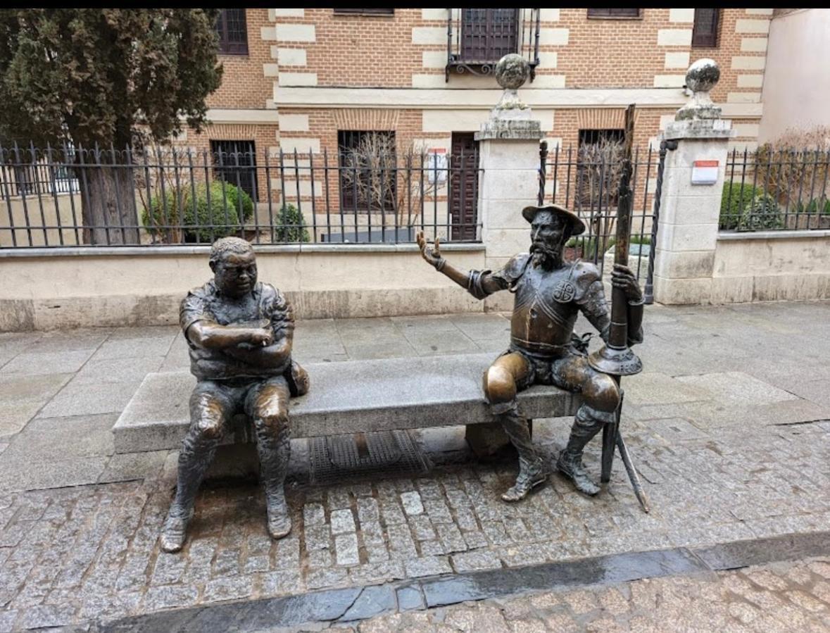 Laan Los Pinos Alcalá de Henares Buitenkant foto